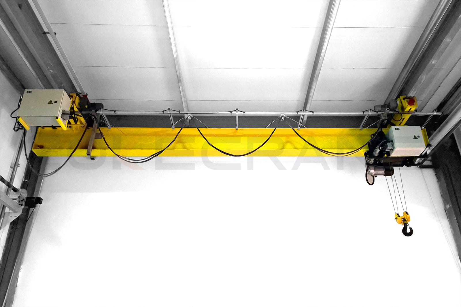 Underhung_overhead_crane_