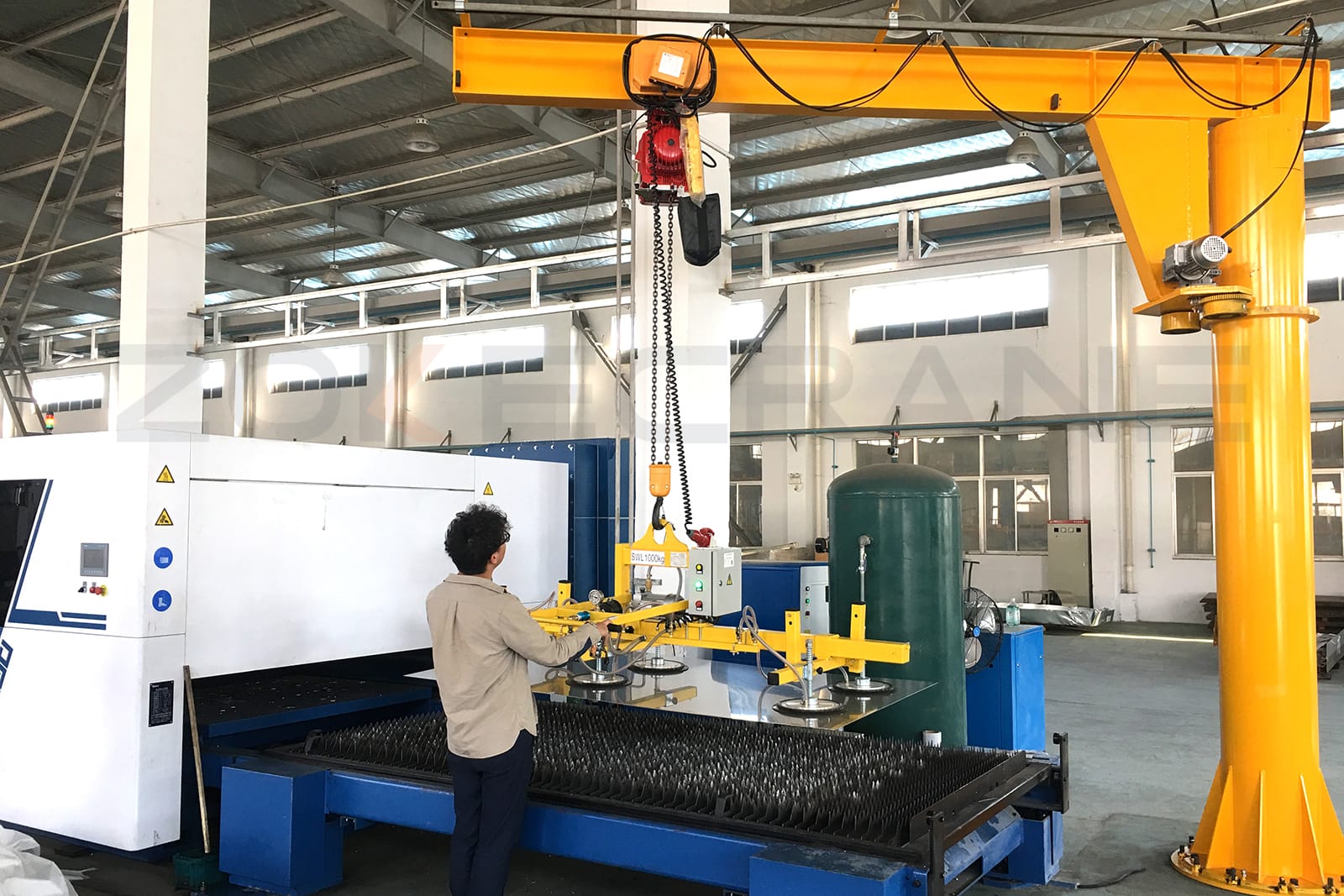 Floor_mounted_jib_crane_