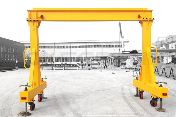 Portable_gantry_crane