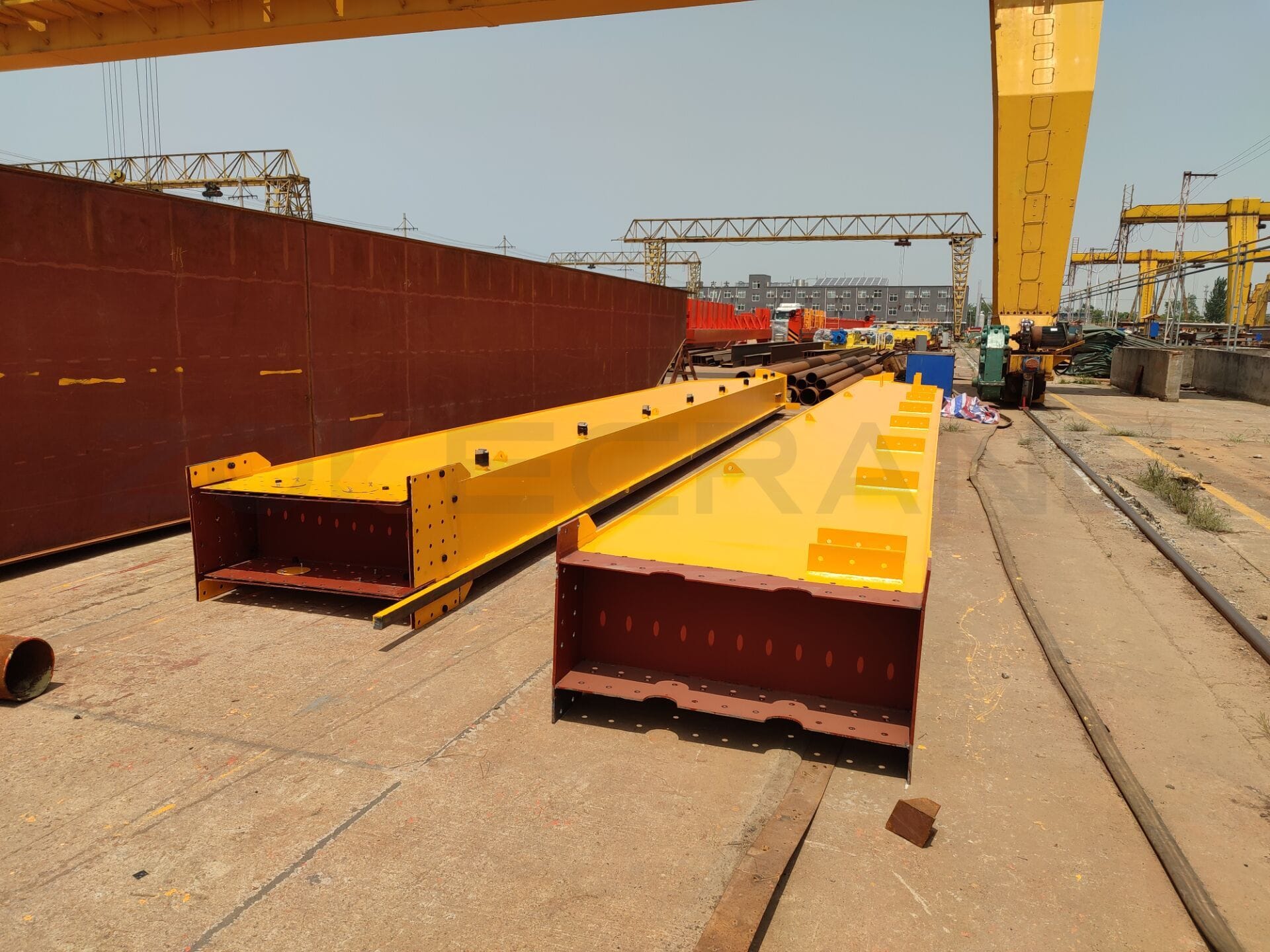 Main beam oft crane