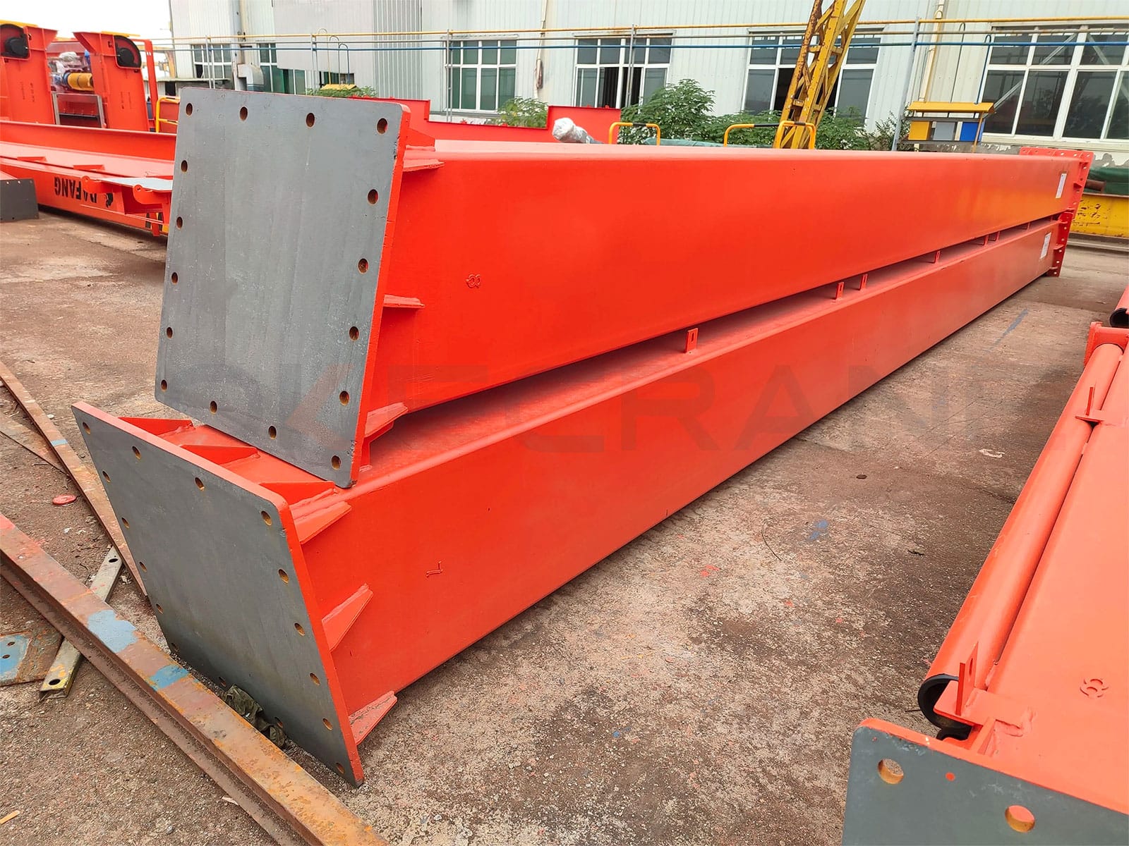 Flexible legs ofT double girder gantry crane