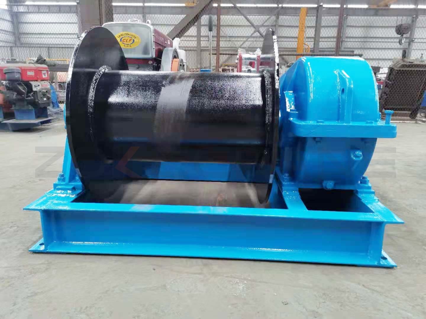 Diesel engine winch