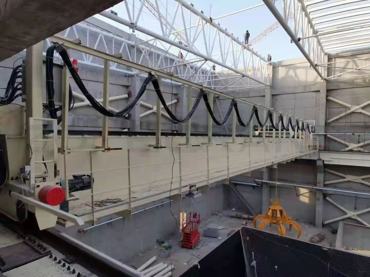 Garbage grab overhead crane