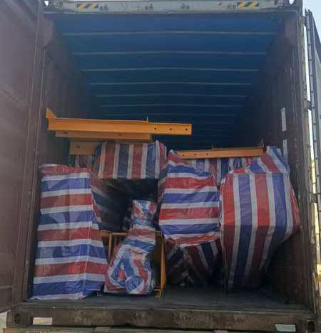 Ordine di gru a cavalletto e gru a ponte dallo Zambia
